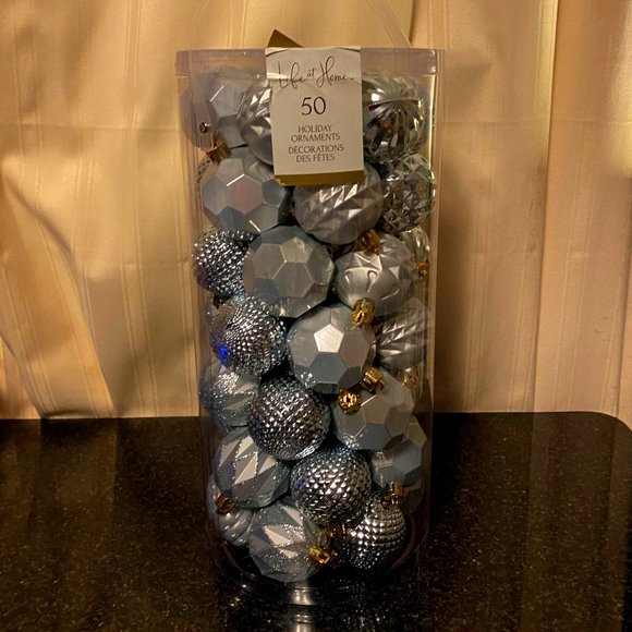New Style At Home 50 Christmas Ornaments in Silver - Picture 1 of 4
